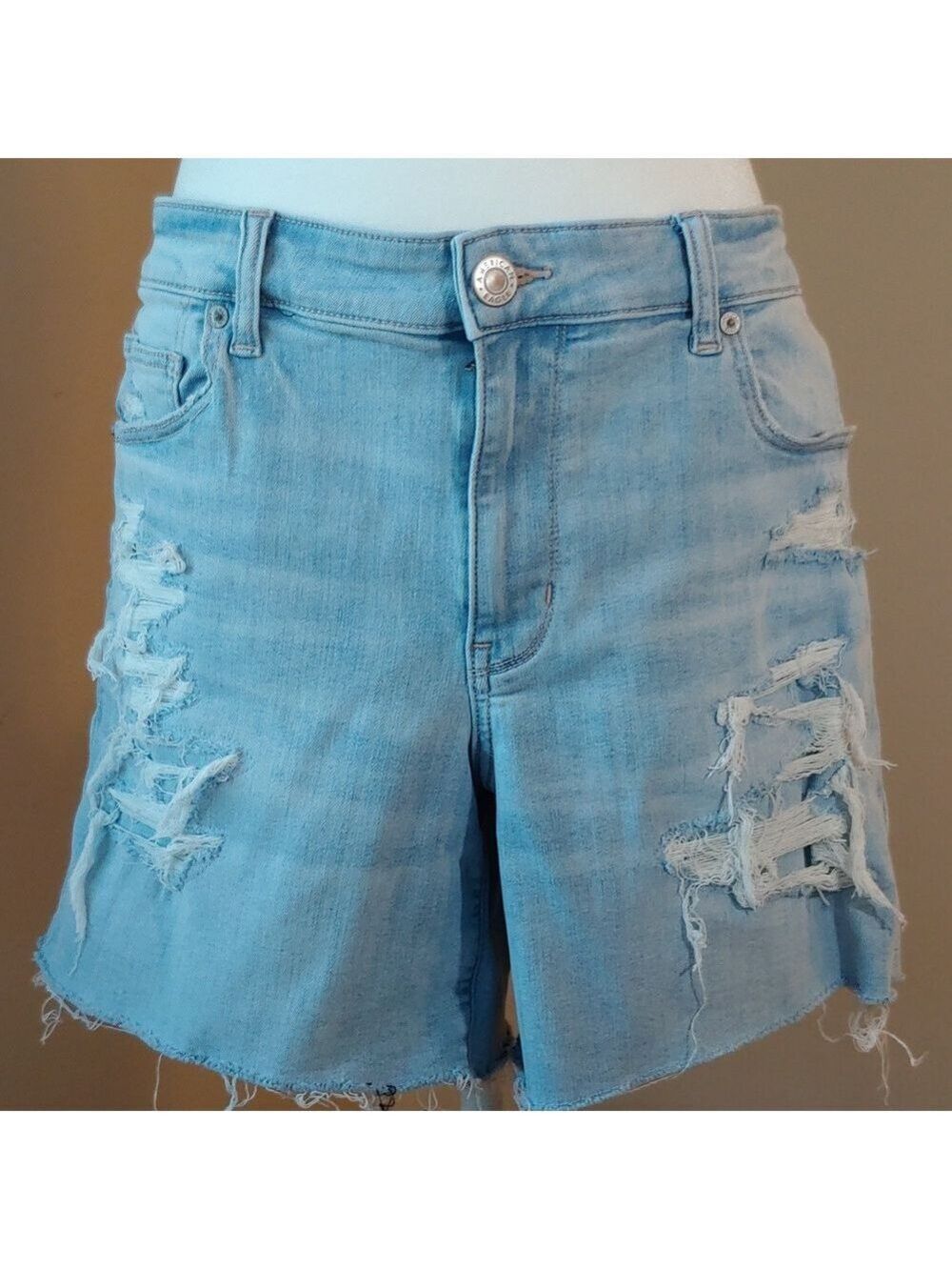 American Eagle Outfitters Light Blue Ripped Denim Shorts Women's Plus size 18